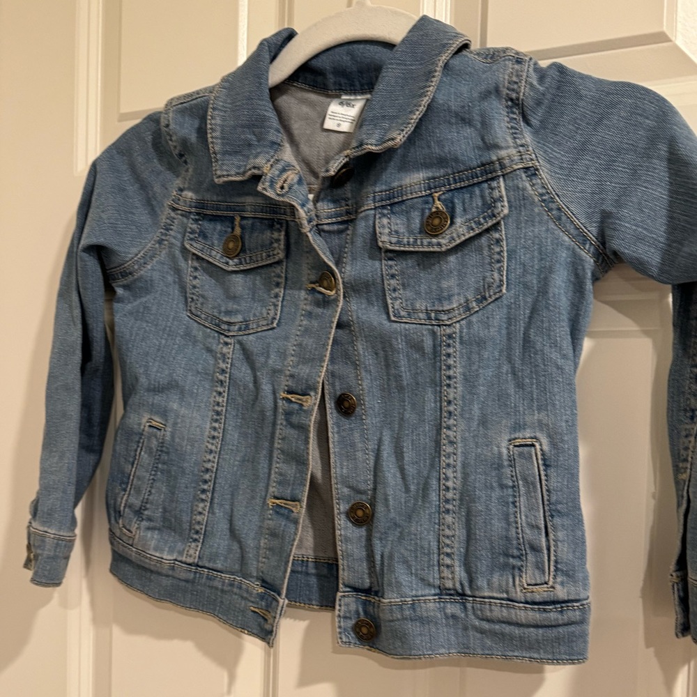 Carters jean jacket size 6 6x great condition spring summer fall denim
